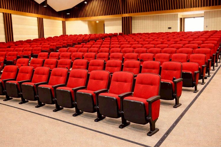 เก้าอี้ สำหรับห้องบรรยาย โรงหนัง เบาะผ้าสีแดง โครงขาเหล็กสีดำ รูปที่ 2