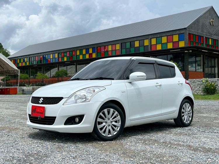 รถ Suzuki Swift 1.2 GLX สี ขาว