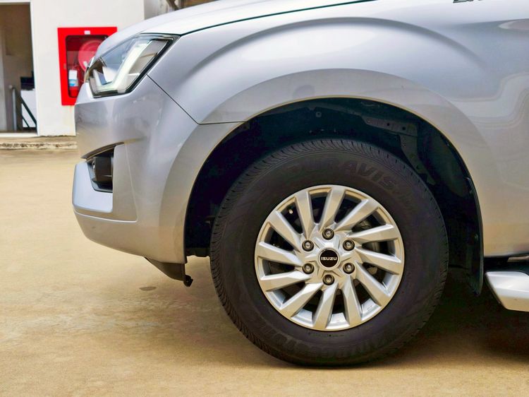 Isuzu D-MAX 2021 1.9 L Pickup ดีเซล ไม่ติดแก๊ส เกียร์ธรรมดา เทา รูปที่ 3