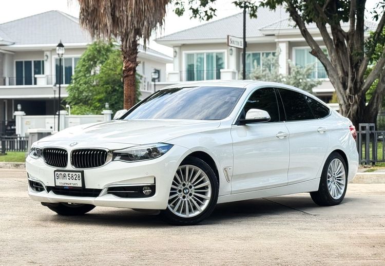 รถ BMW Series 3 320d สี ขาว