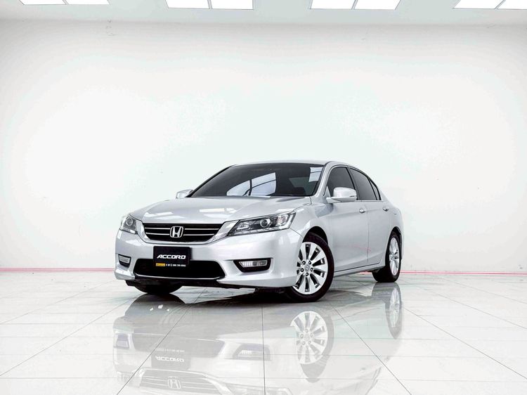 รถ Honda Accord 2.0 E สี เทา