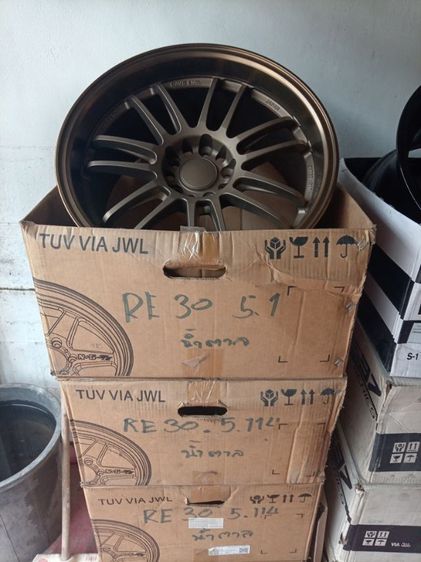 18" re30 ขอบ 18 กว้าง 9.5 หลัง 10.5