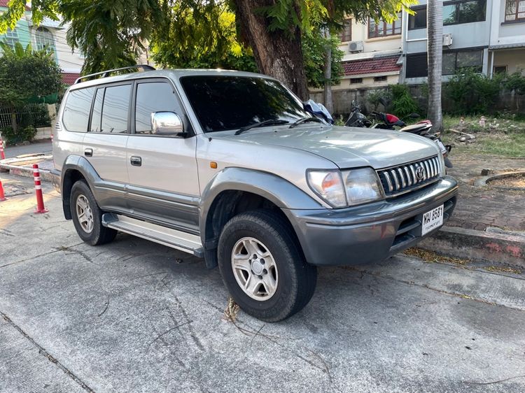 รถ Toyota Land Cruiser Prado 3.4 4WD สี น้ำตาล