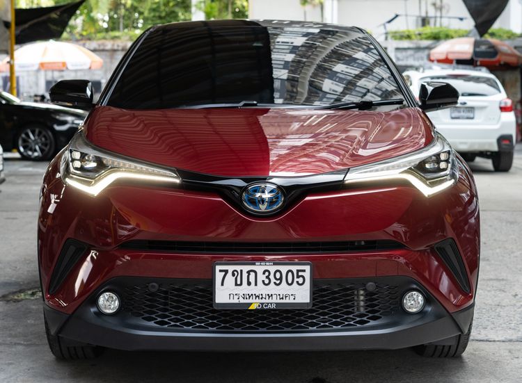 รถ Toyota C-HR 1.8 HV Hi สี แดง