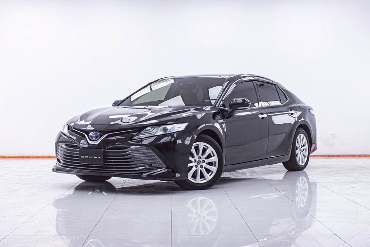 รถ Toyota Camry 2.5 HEV Premium Luxury สี ดำ
