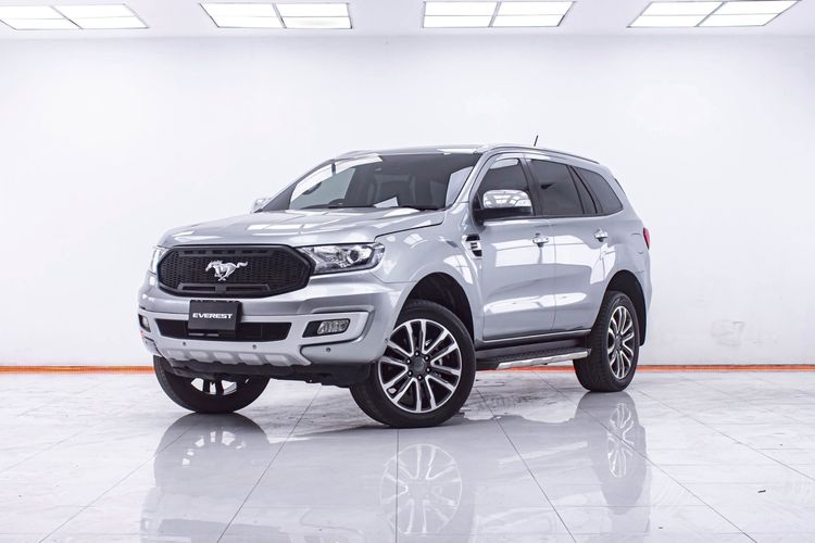 รถ Ford Everest 2.0 Bi-Turbo Titanium+ 4WD สี เทา