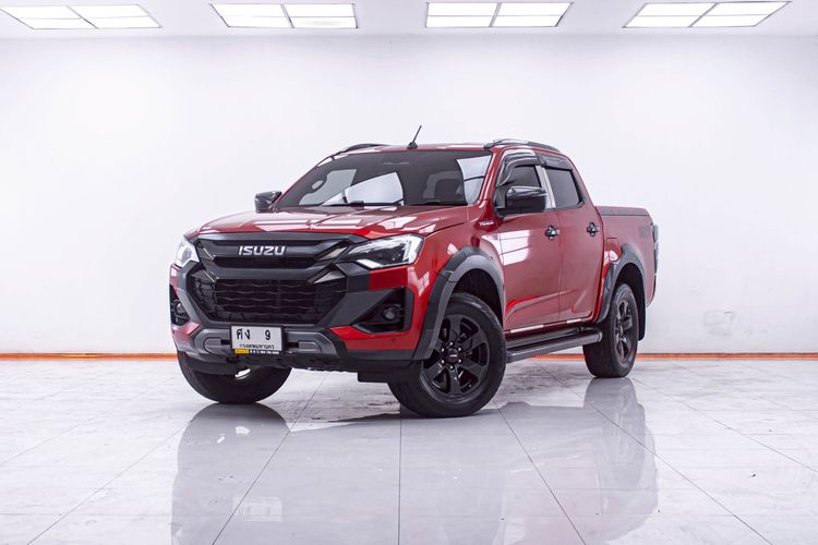 รถ Isuzu D-MAX 3.0 Vcross M 4WD สี ส้ม