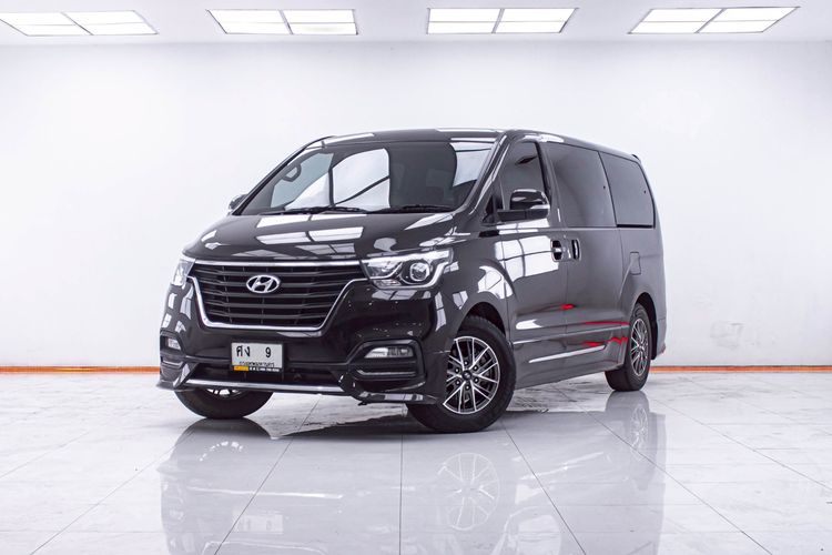 Hyundai H-1  2022 2.5 Elite Utility-car ดีเซล ไม่ติดแก๊ส เกียร์อัตโนมัติ น้ำตาล