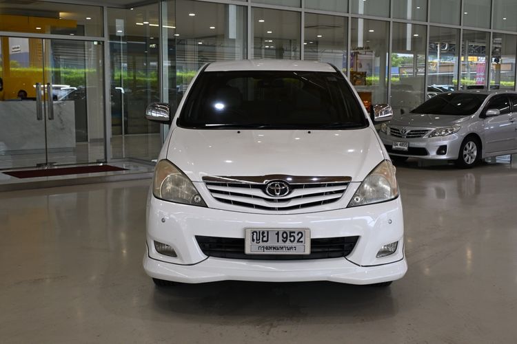 รถ Toyota Innova 2.0 G Exclusive สี ขาว
