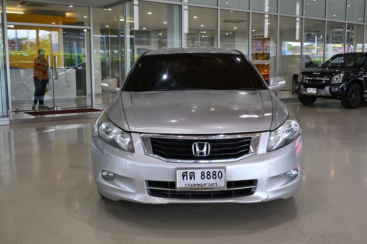 รถ Honda Accord 2.4 EL NAVI สี ขาว
