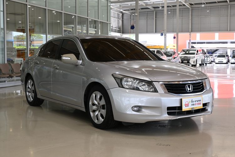 Honda Accord 2008 2.4 EL NAVI Sedan เบนซิน ไม่ติดแก๊ส เกียร์อัตโนมัติ ขาว รูปที่ 2