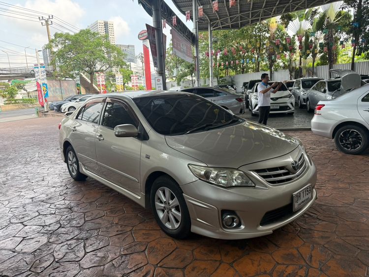 รถ Toyota Altis 1.8 E สี เทา