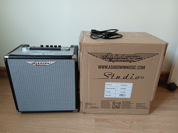 Ashdown Studio 8 แอมป์เบส 30Watts ใหม่มากมีกล่องครบ