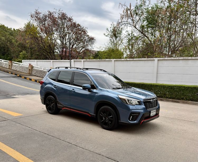 รถ Subaru Forester 2.0 GTS EyeSight สี น้ำเงิน