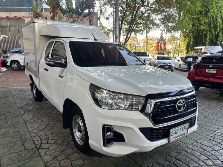 รถ Toyota Hilux Revo 2.4 J Plus สี ขาว