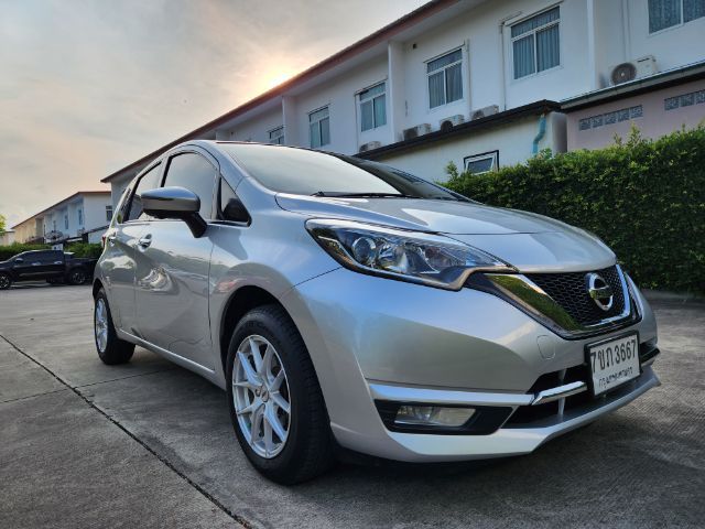 รถ Nissan Note 1.2 VL สี บรอนซ์เงิน