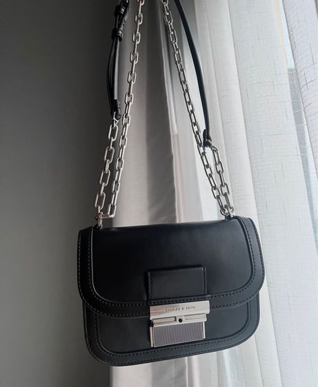 หญิง ดำ หนัง PU อื่นๆ Charles and Keith Charlot Chain Strap Bag in Black