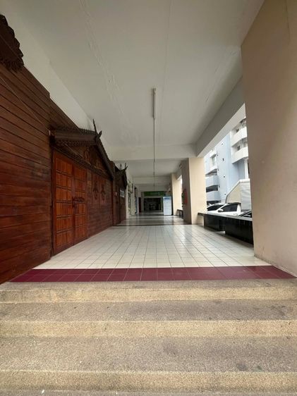 มีบางส่วน อื่นๆ 2015 ไม่อนุญาต ใช่ Condo non-tower รูปที่ 2