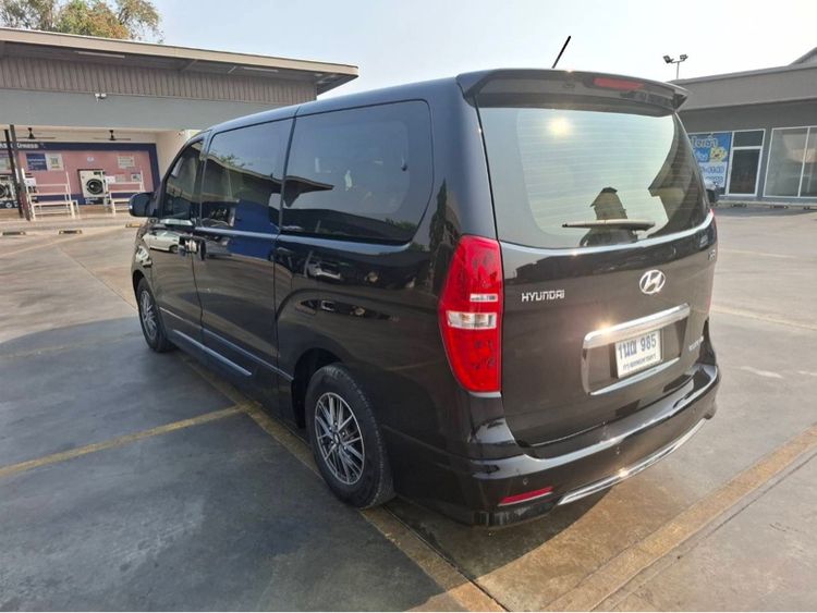 Hyundai H-1  2023 2.5 Elite Van ดีเซล เกียร์อัตโนมัติ ดำ รูปที่ 4
