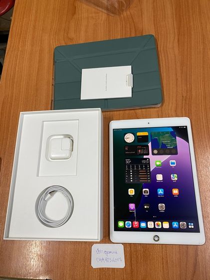 Apple 32 GB ขาย iPad gen7 wifi ใส่ซิมใช้งาน 4G ได้ สภาพสวย ไม่มีรอย อุปกรณ์ครบกล่อง 