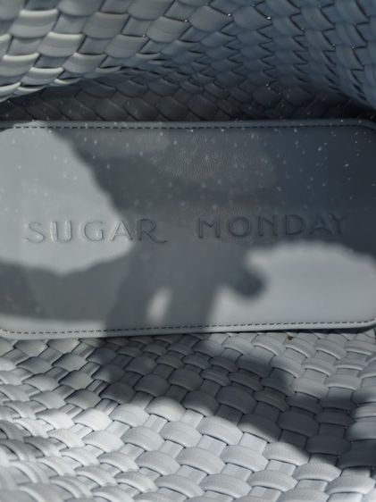 กระเป๋าสานหนังนุ่ม Sugar Monday Bag รูปที่ 7