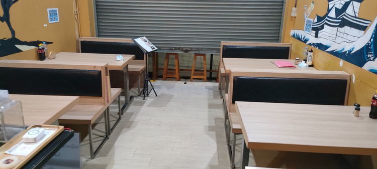 โต๊ะเก้าอี้