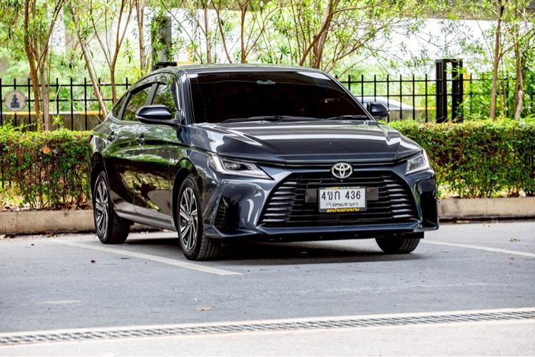 รถ Toyota Yaris ATIV 1.2 Premium สี เทา