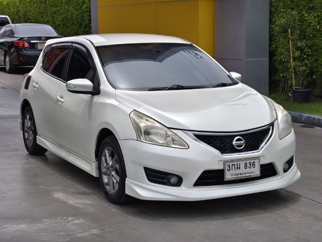 รถ Nissan Pulsar 1.6 SV สี ขาว