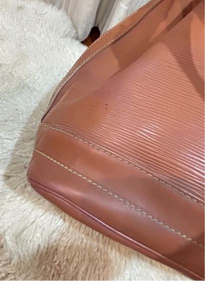 Louis Vuitton Epi Leather Petite Noe Should Bag GM รูปที่ 8
