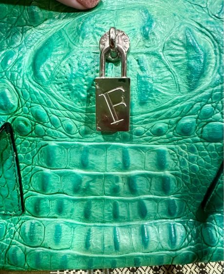 กระเป๋าแบรนด์ Furla