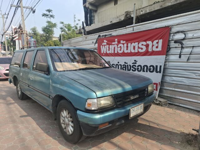รถ Isuzu Adventure รุ่นย่อยอื่นๆ สี เขียว