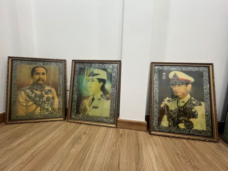 พระบรมฉายาลักษณ์ประดับมุก