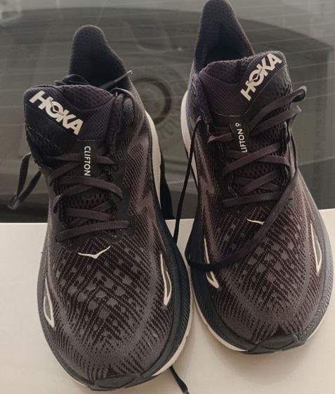 ขายถูก Hoka Clifton 9 สีดำ ขาวนิยม size 44-280cm สภาพสวย ของแท้ รูปที่ 3