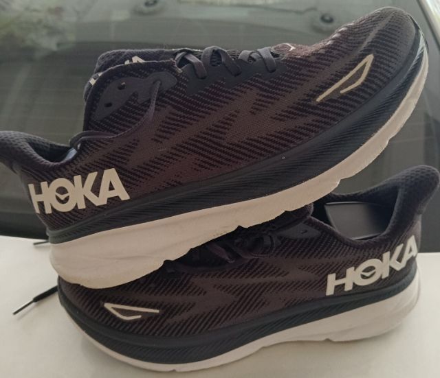 ขายถูก Hoka Clifton 9 สีดำ ขาวนิยม size 44-280cm สภาพสวย ของแท้ รูปที่ 4