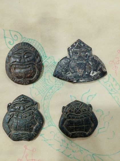 กะลาแกะเก่าไม่รู้สวยๆค่ะ