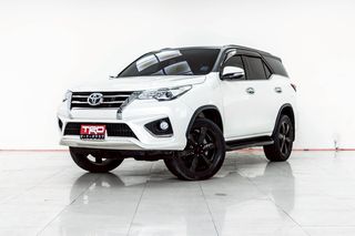 TOYOTA FORTUNER 2.8 TRD SPORTIVO BLACK TOP 4WD AT 2017 ออกรถ 0 บาท รหัสรถ 4B316