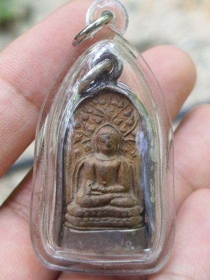พระคงลำพูนเนื้อเขียว