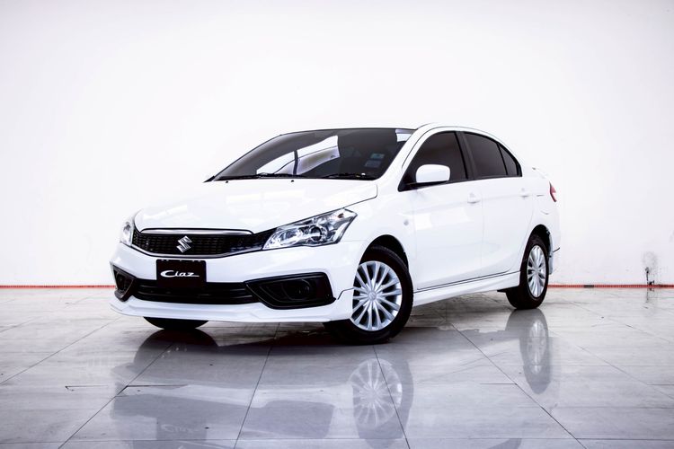 รถ Suzuki Ciaz 1.2 GL สี ขาว