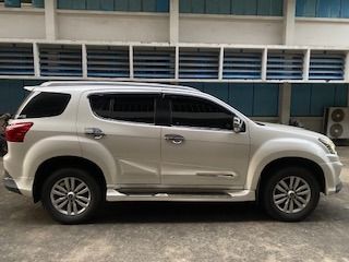 Isuzu MU-X 2017 3.0 4WD Utility-car ดีเซล ไม่ติดแก๊ส เกียร์อัตโนมัติ ขาว รูปที่ 4