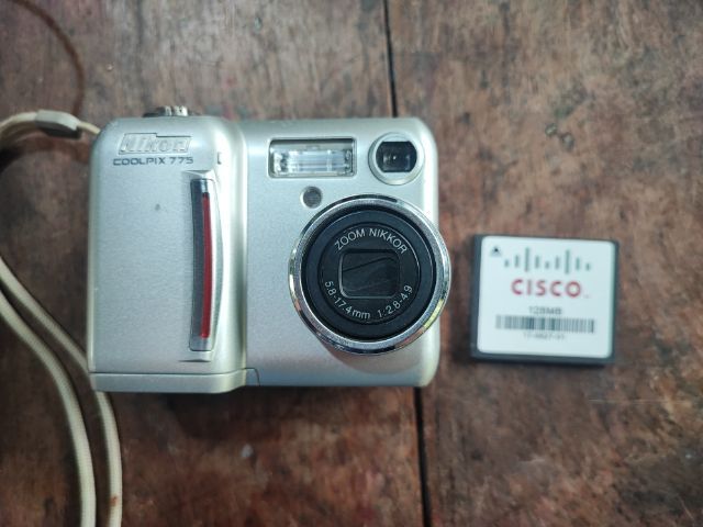 กล้องคอมแพค ไม่กันน้ำ กล้อง nikon coolpix 775 (อ่านก่อนนะครับ)