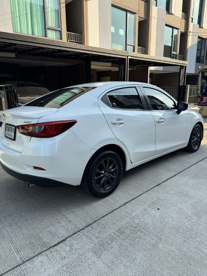 Mazda Mazda 2 2019 1.3 Skyactiv-G Sedan เบนซิน เกียร์อัตโนมัติ ขาว รูปที่ 3