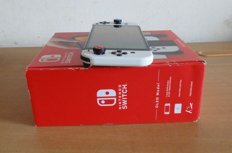 ขาย Nintendo Switch Console OLED White อุปกรณ์ครบกล่อง + Joy Pro Smash Bros. รูปที่ 7