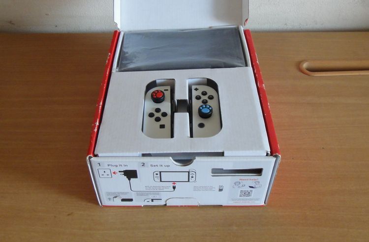 ขาย Nintendo Switch Console OLED White อุปกรณ์ครบกล่อง + Joy Pro Smash Bros. รูปที่ 8