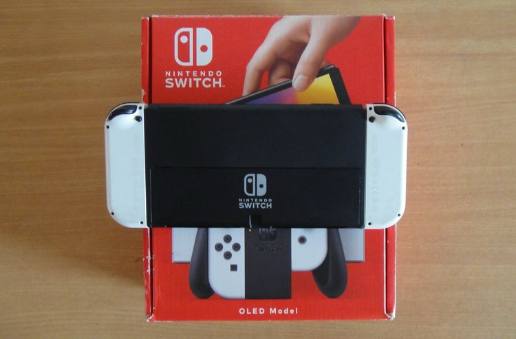 ขาย Nintendo Switch Console OLED White อุปกรณ์ครบกล่อง + Joy Pro Smash Bros. รูปที่ 3