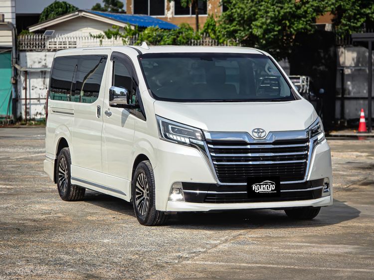 Toyota Majesty 2019 2.8 Premium Van ดีเซล ไม่ติดแก๊ส เกียร์อัตโนมัติ ขาว