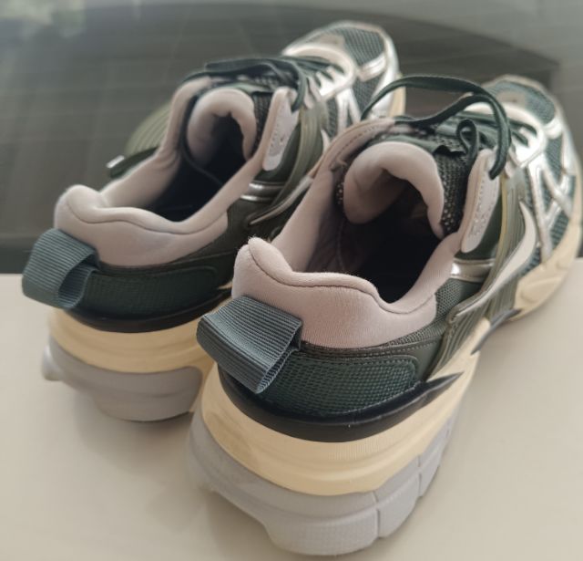ขาย Nike V2K Run นิยม size44-280cm สภาพเหมือนใหม่ ของแท้ รูปที่ 4