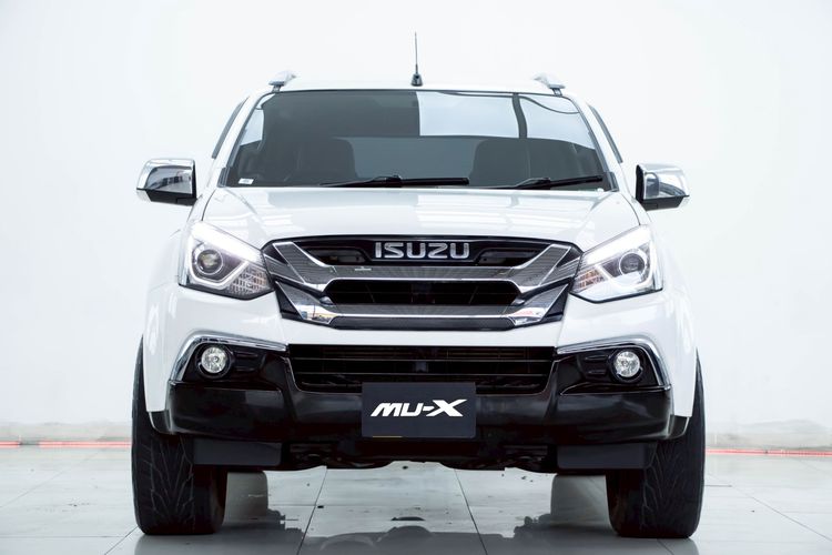 Isuzu MU-X 2019 1.9 Utility-car ดีเซล ไม่ติดแก๊ส เกียร์ธรรมดา ขาว รูปที่ 4