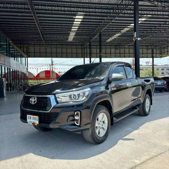 รถ Toyota Hilux Revo 2.4 Prerunner E Plus สี ดำ