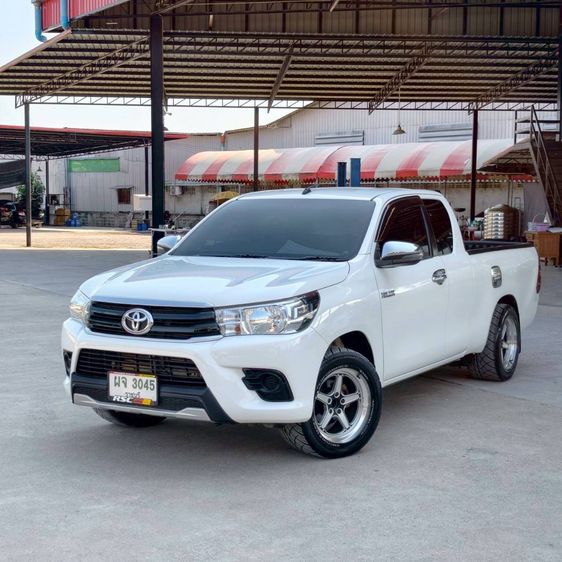 รถ Toyota Hilux Revo 2.4 J Plus สี ขาว