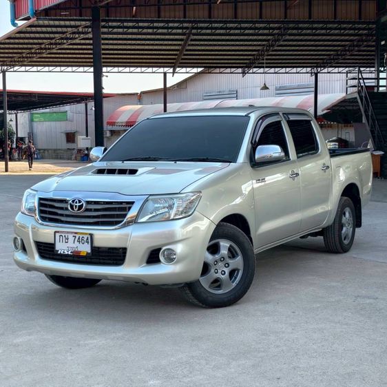 รถ Toyota Hilux Vigo Champ Smart Cab 2.5 E สี บรอนซ์ทอง